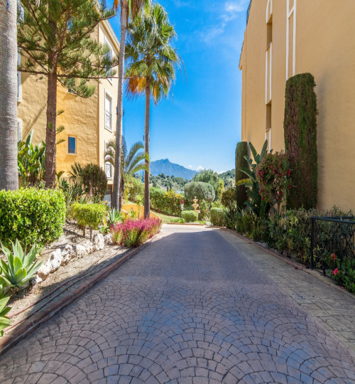 2 bedroom Apartment in Bel Air