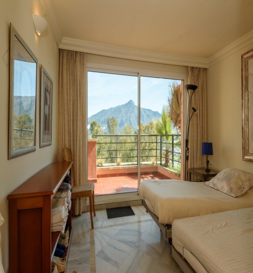 2 bedroom Apartment in Nueva Andalucía