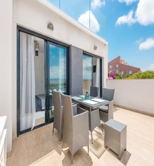 2 Bedrooms Apartment in Costa Blanca