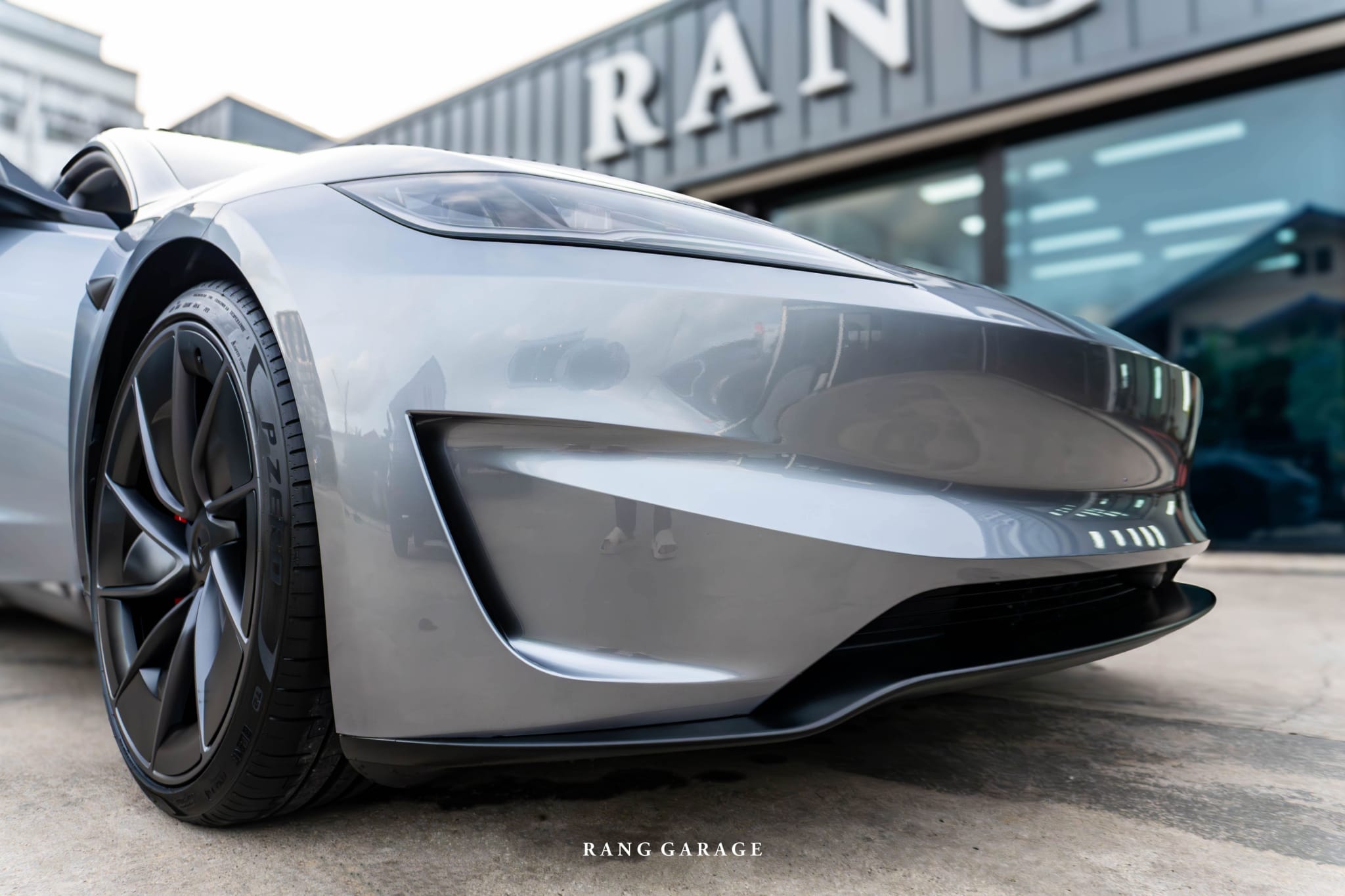 TESLA MODEL3