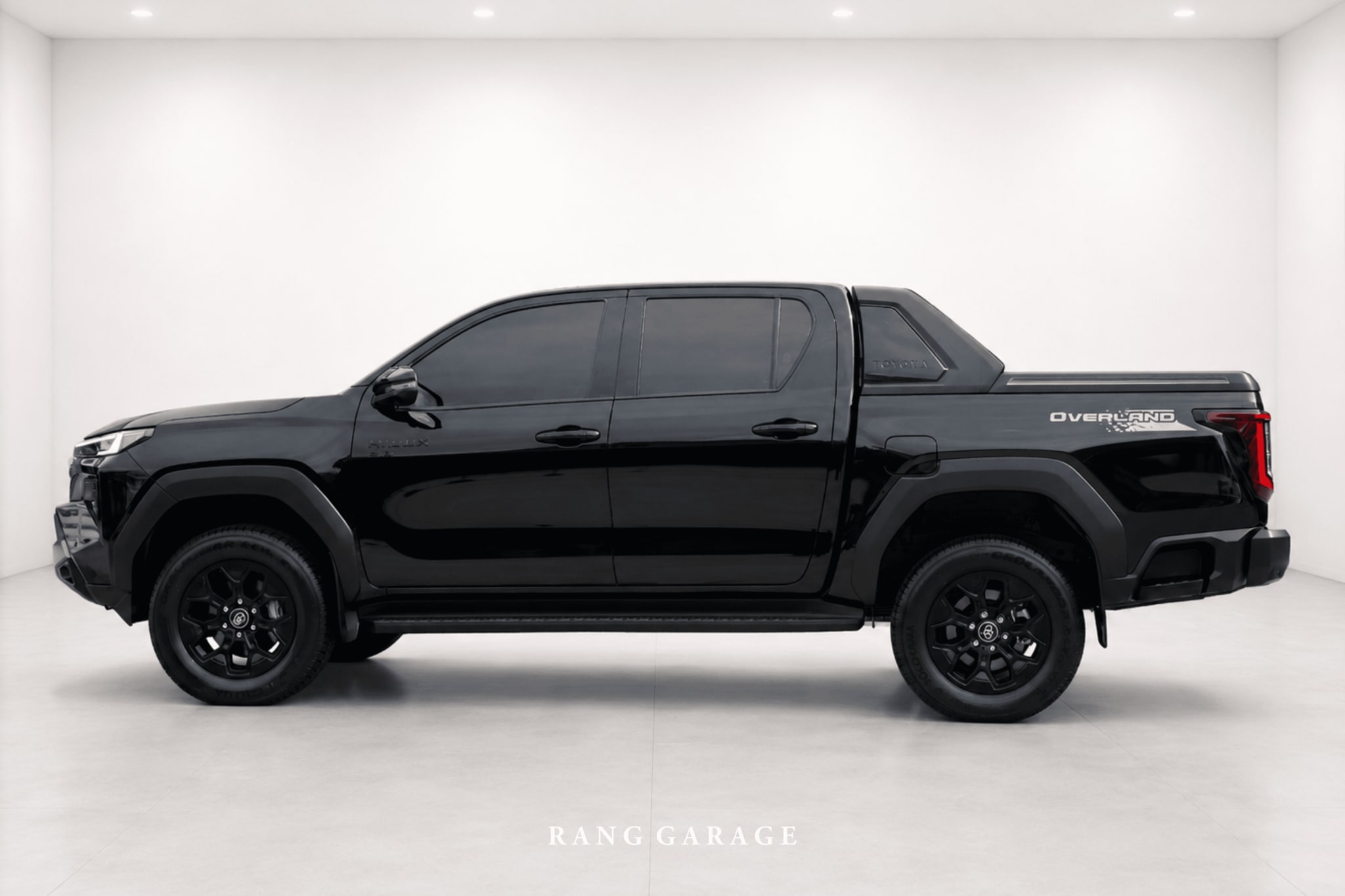 TOYOTA TRAVO