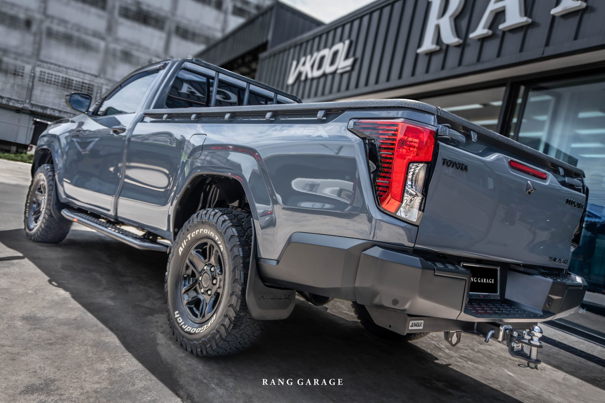 TOYOTA HILUX TRAVO 4TREX