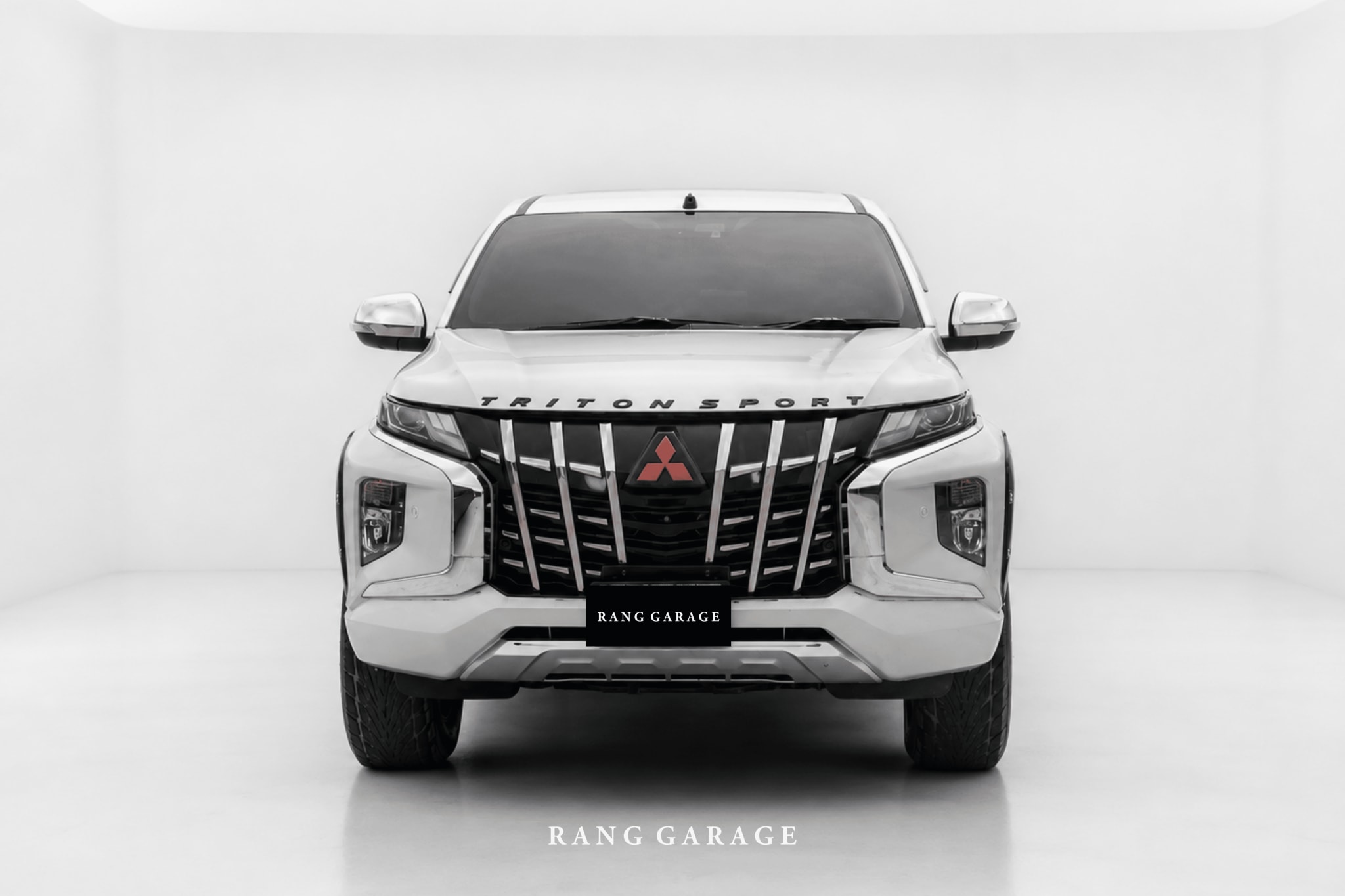 MITSUBISHI TRITON