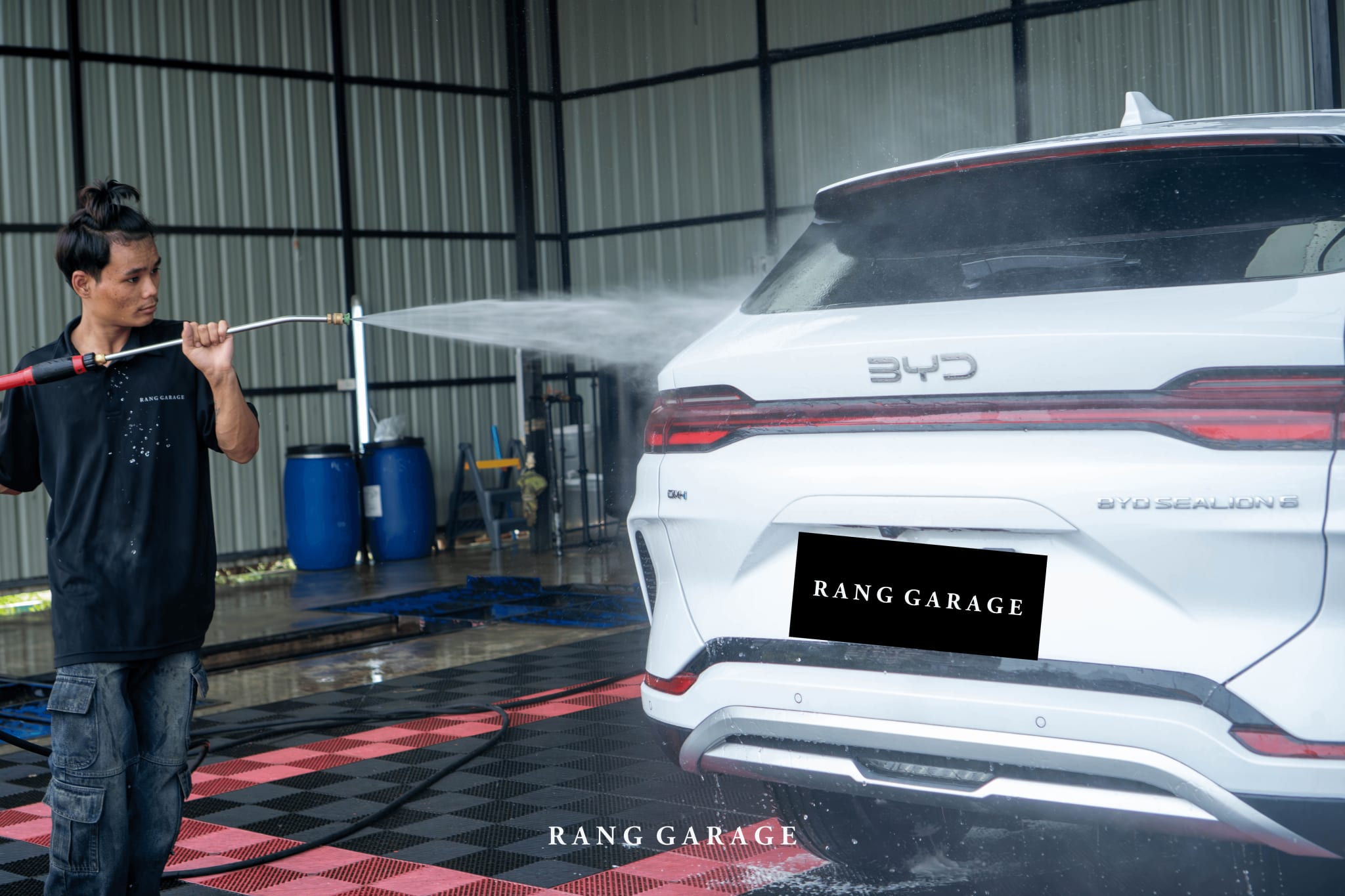 BYD SEALION6