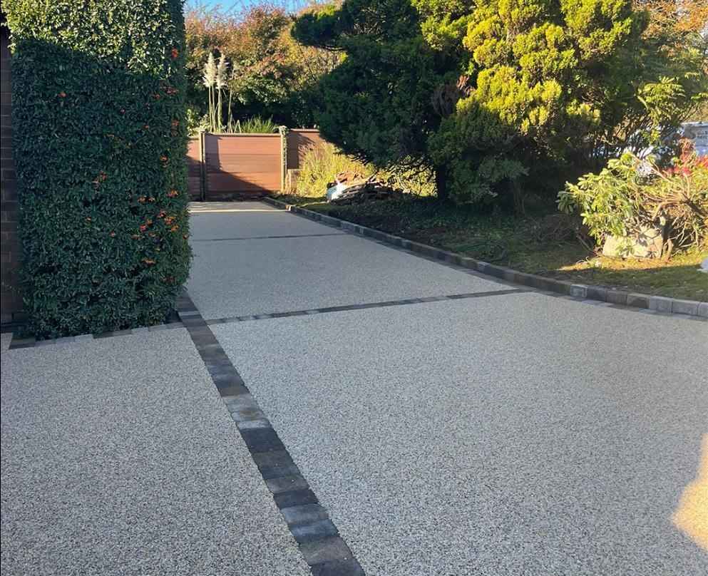 Hidden Benefits: How Water Features Enhance Your Resin Driveway