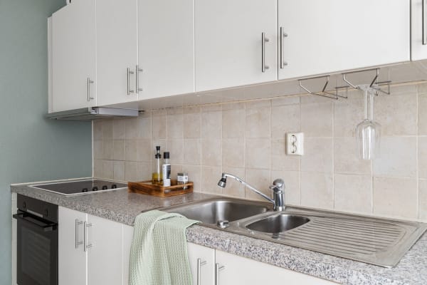 L-Shaped vs Galley Kitchens in Liverpool: Which Layout Works Best?
