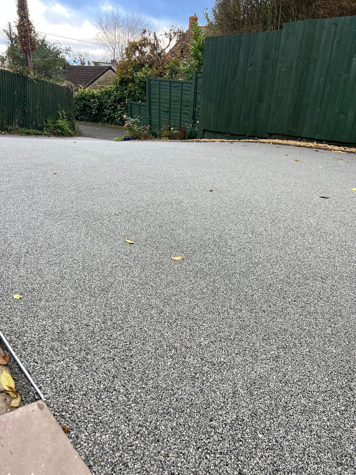 Maintenance Matters: Resin vs. Traditional Driveways