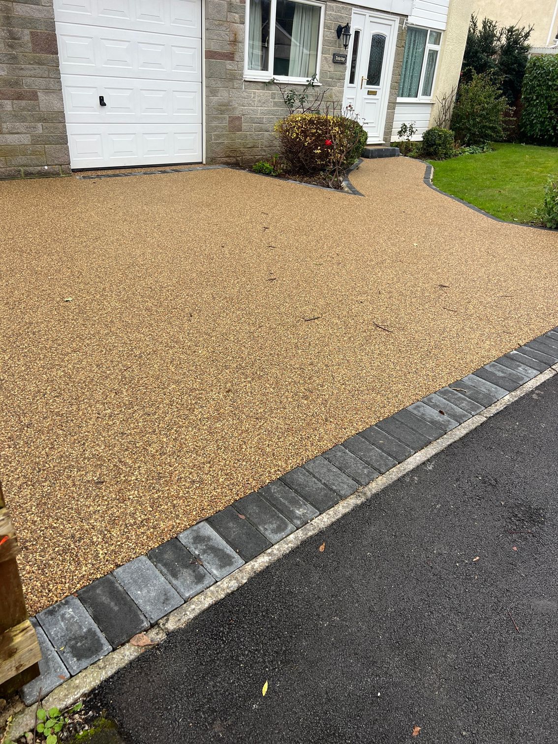 Sealed and Protected: How Resin Driveways Resist Chemical Penetration