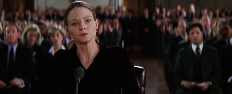 Ellie Arroway devant le Congrès américain