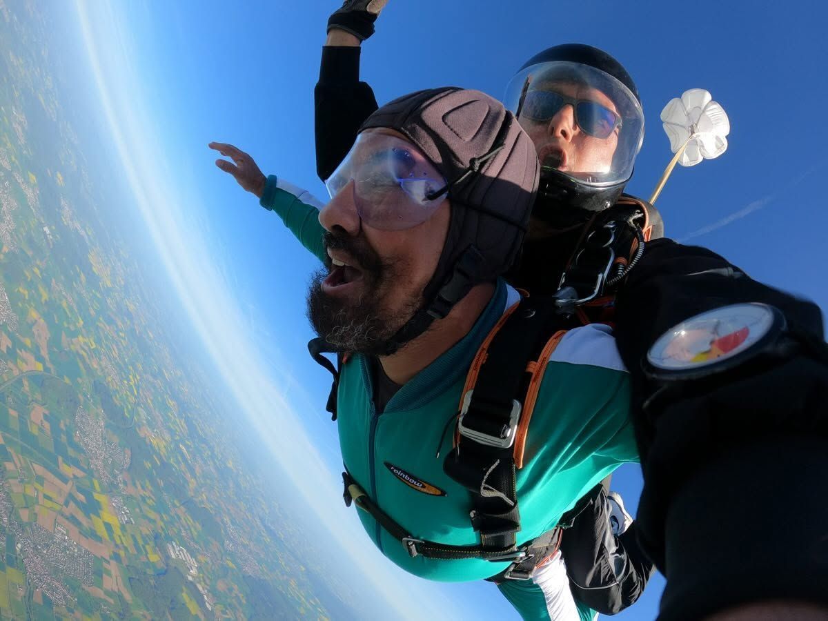 Pullout Skydive