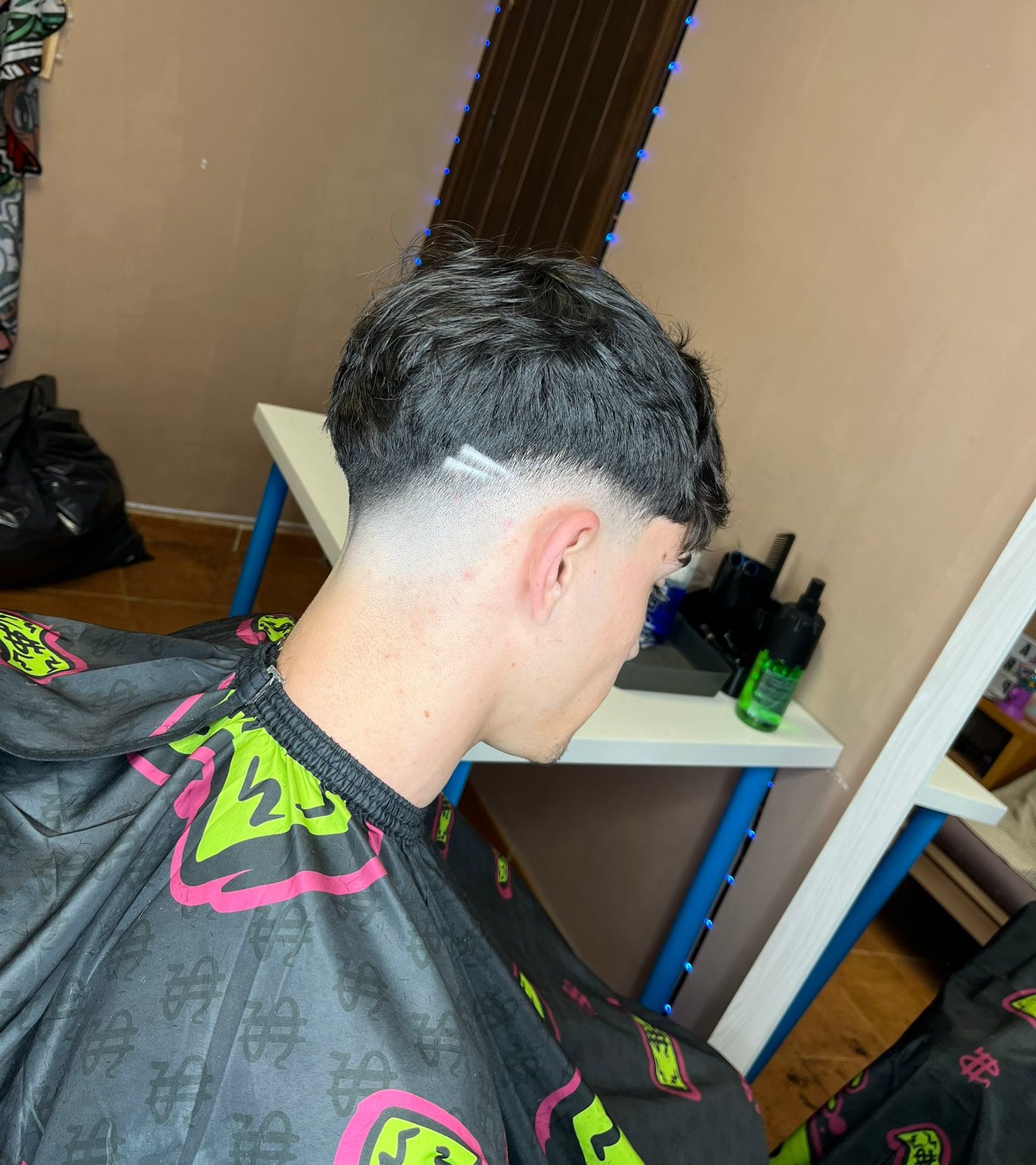 Low skin fade con detalle