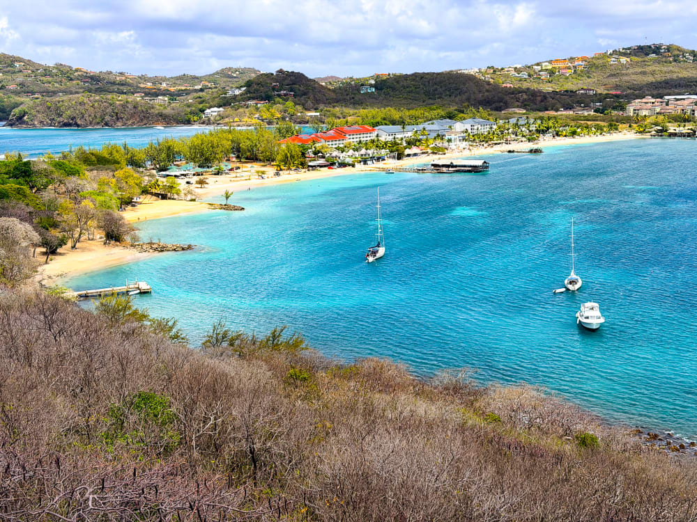 The snorkelling beach at Pigeon Island