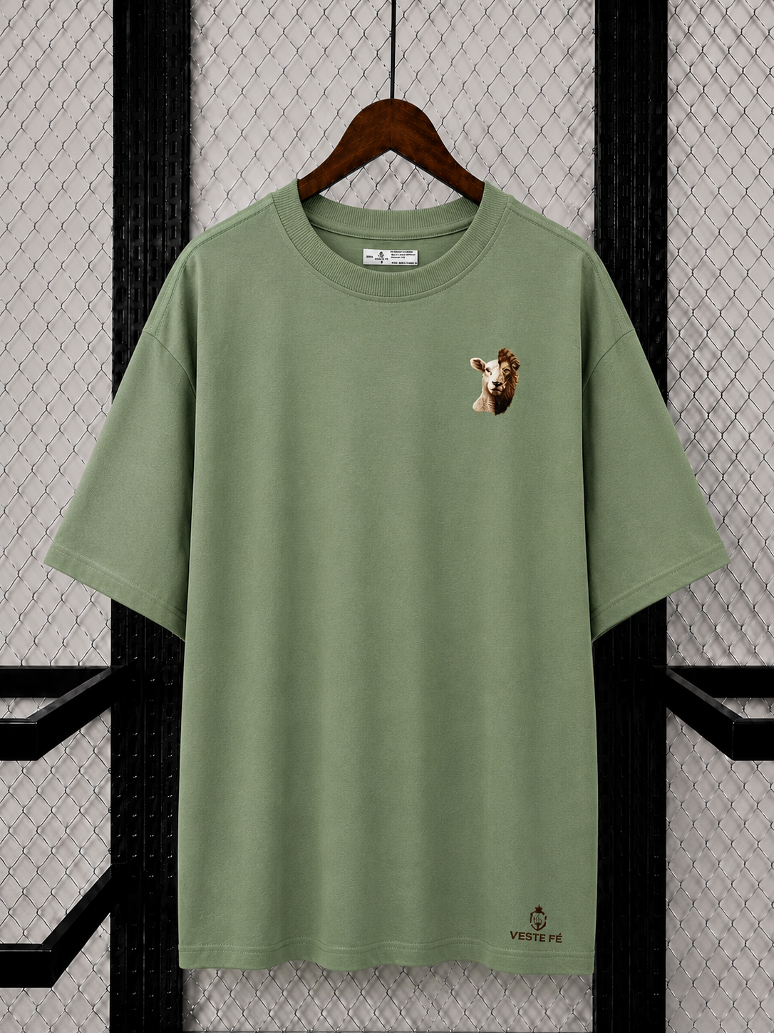 Camiseta Oversized Cordeiro e Leão