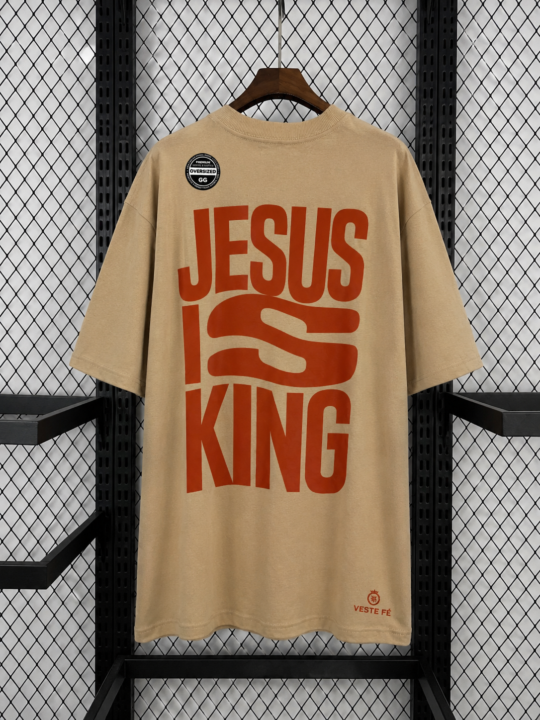 Camiseta Oversized Jesus Is King