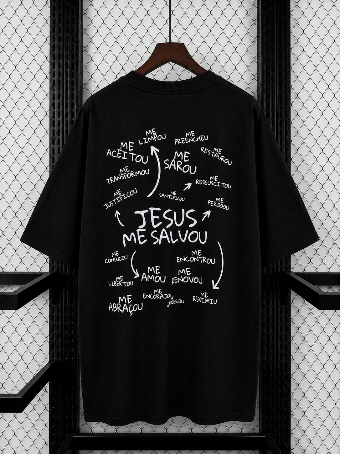 Camiseta Oversized Jesus Me Salvou