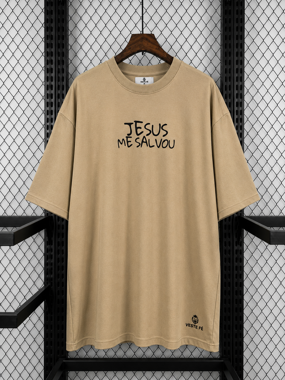 Camiseta Oversized Jesus Me Salvou