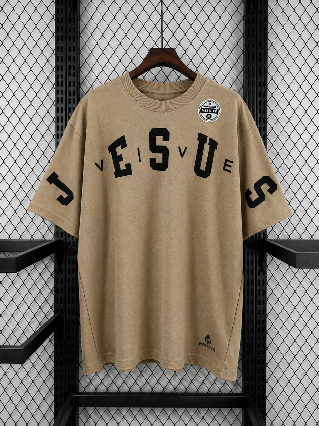 Camiseta Oversized Jesus Vive