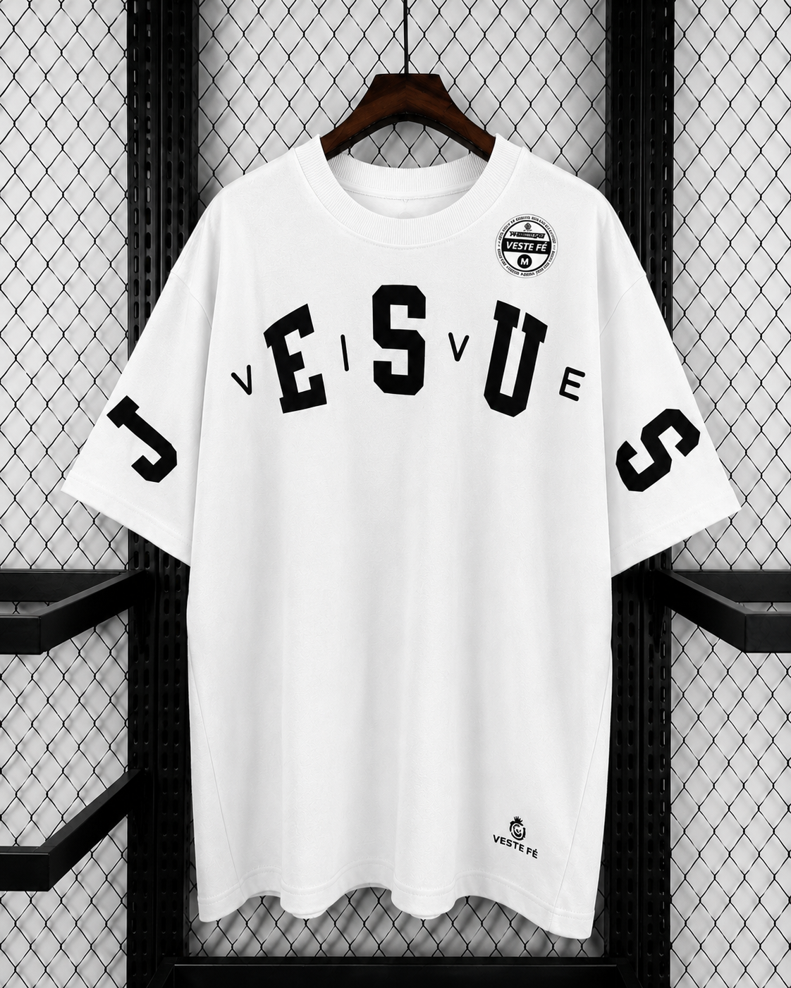 Camiseta Oversized Jesus Vive