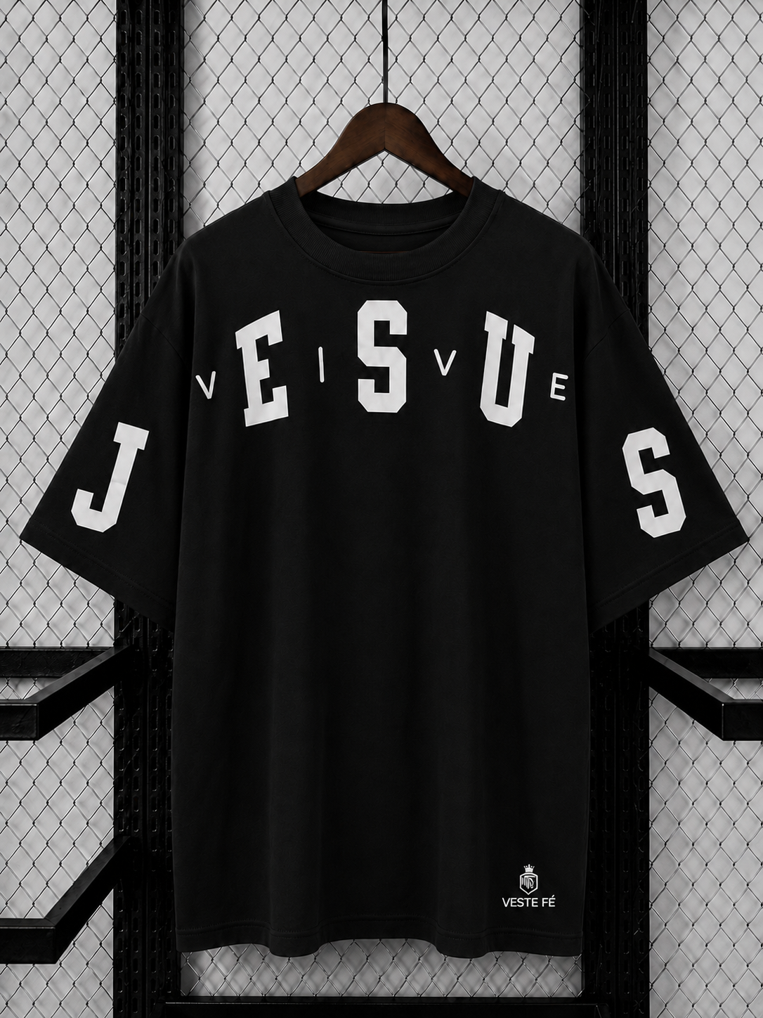 Camiseta Oversized Jesus Vive