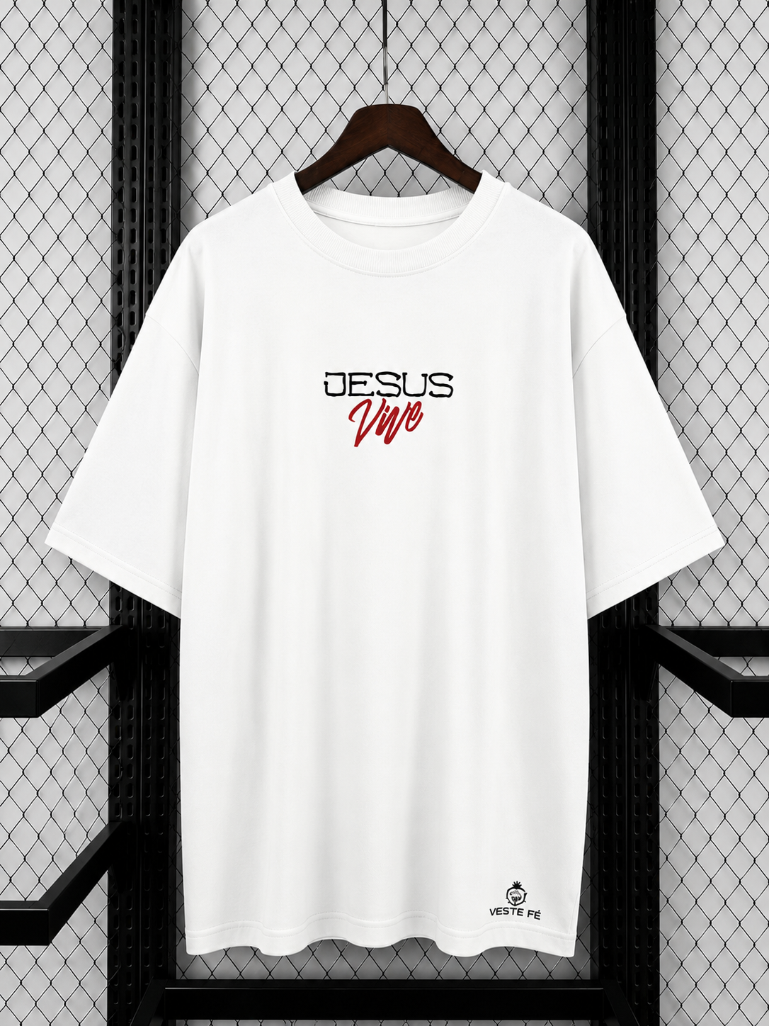 Camiseta Oversized Jesus Vive Style