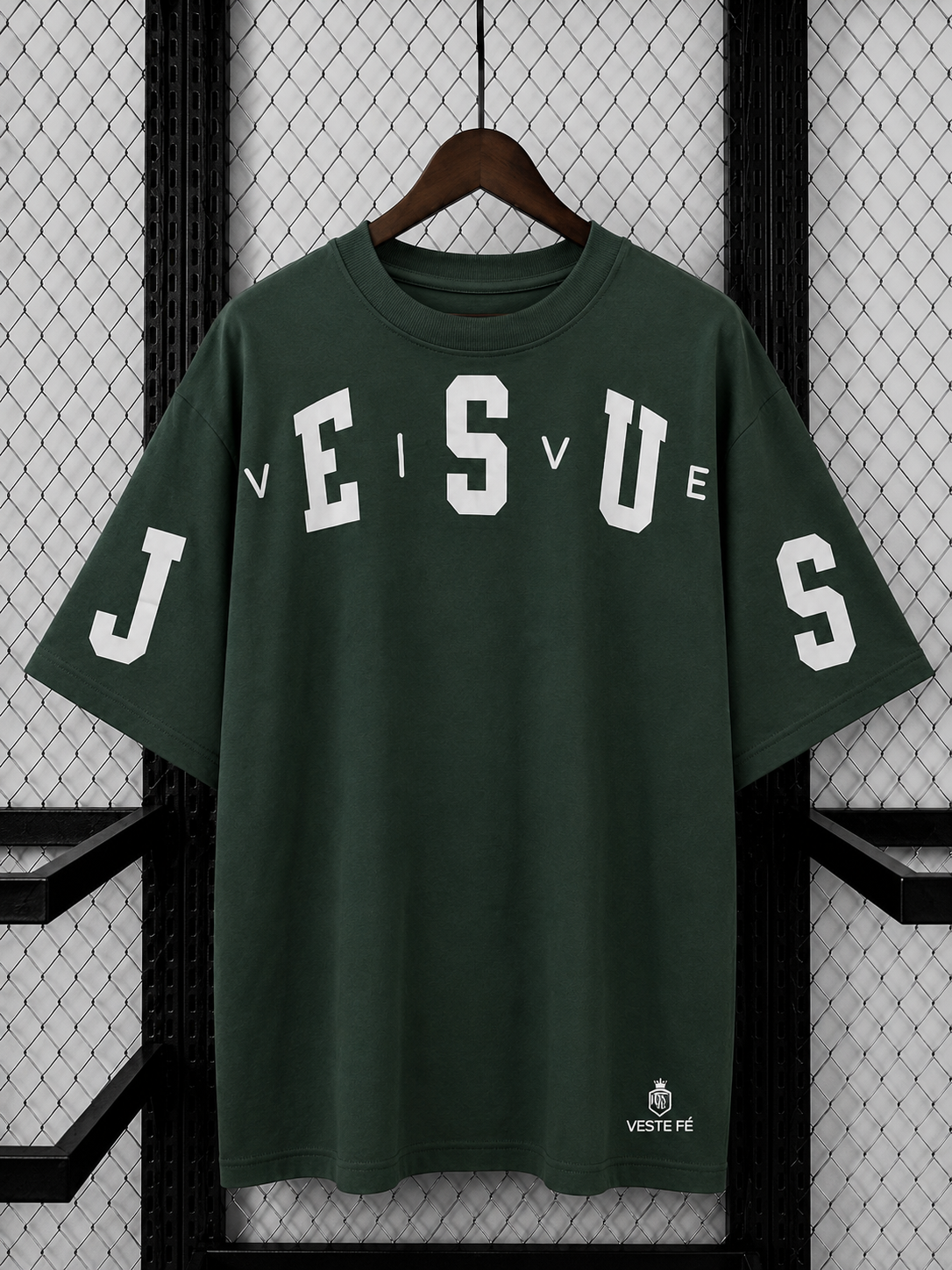 Camiseta Oversized Jesus Vive