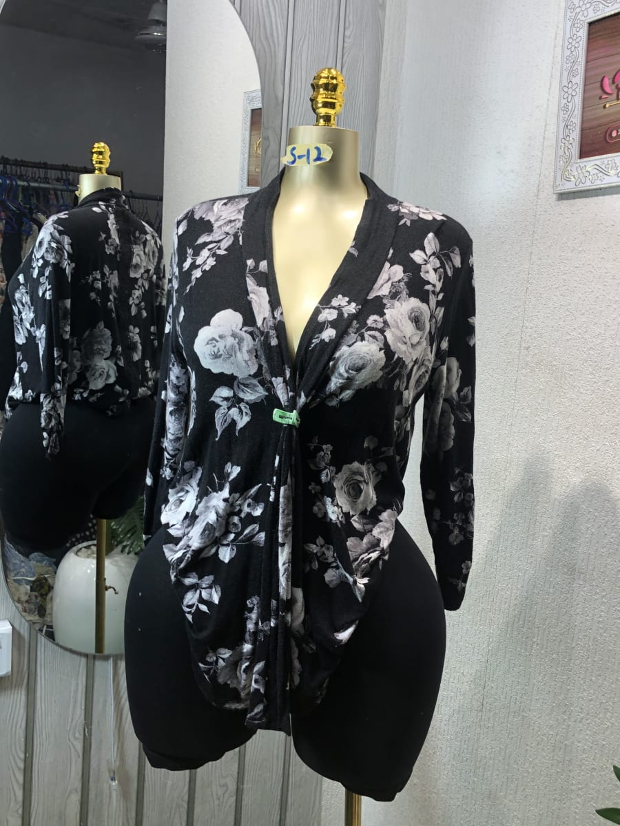 Elegant Floral Print Long Sleeve Wrap Top - Black/White