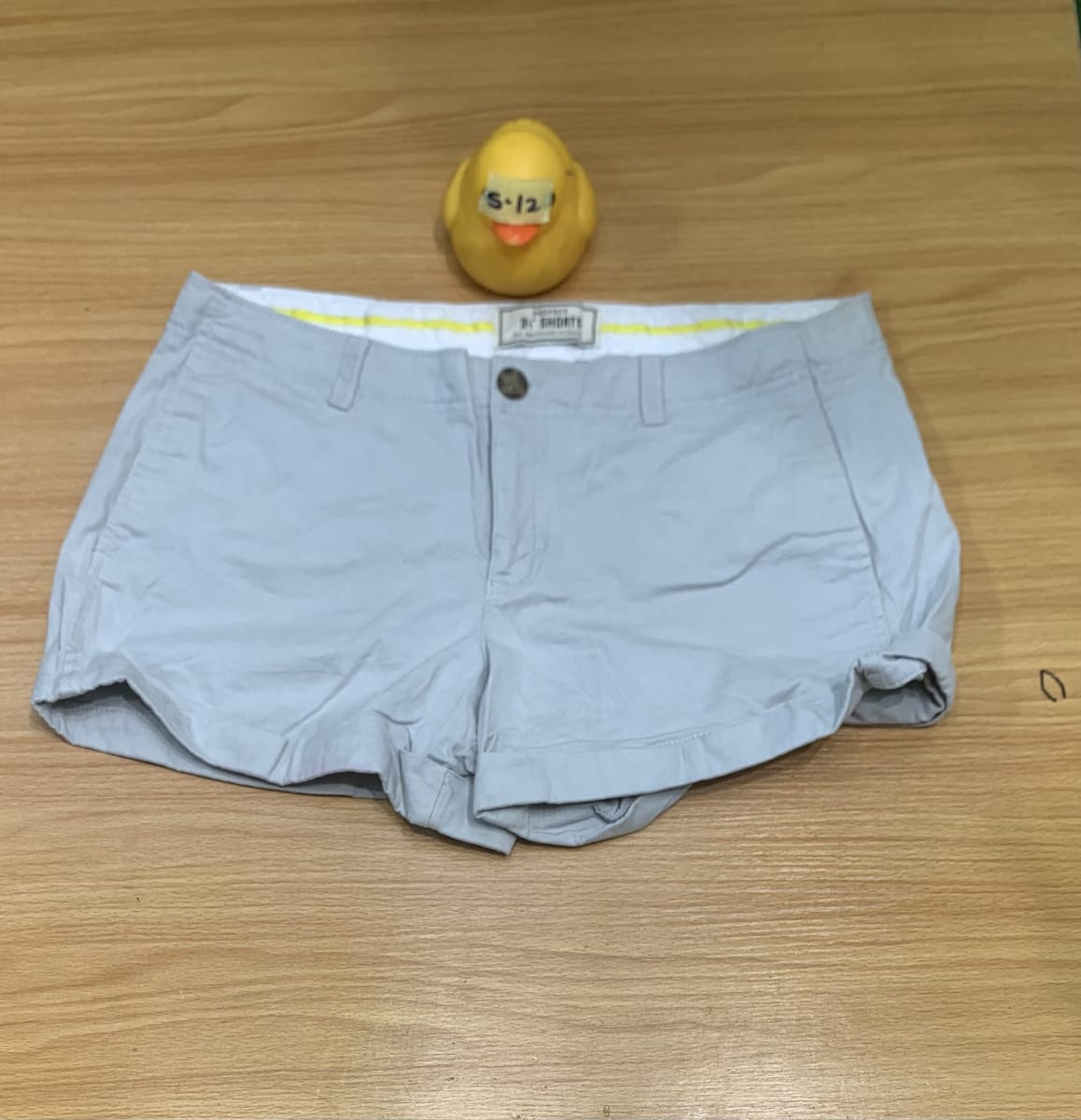 Women's Light Grey Casual Cuffed Chino Shorts