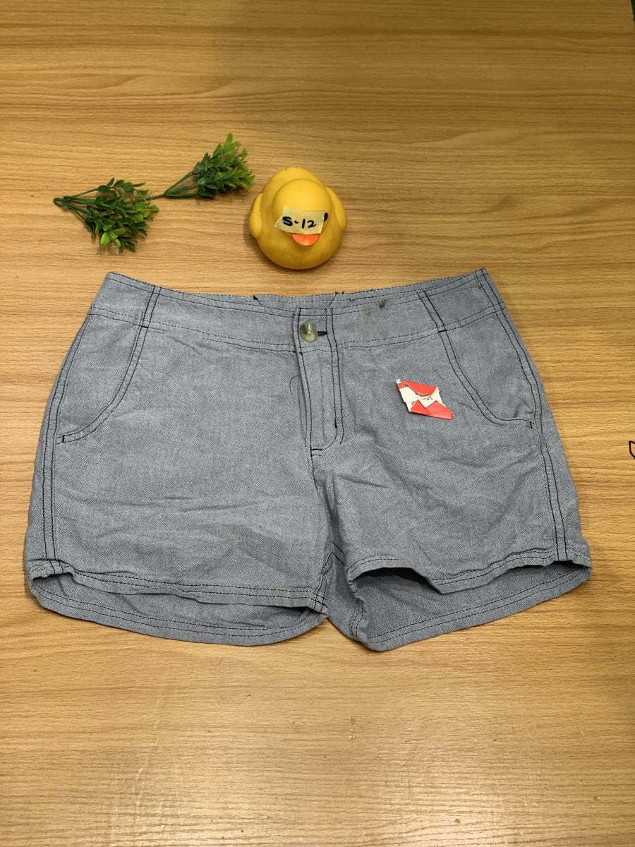 Light Grey Chambray Women's Casual Shorts with Pockets