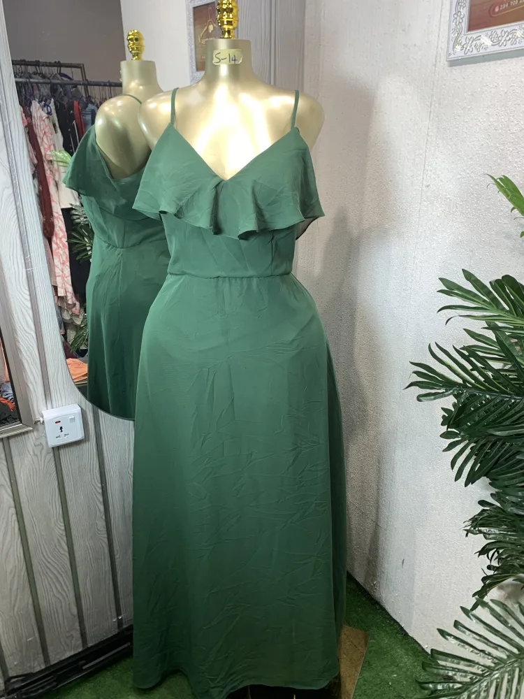 Elegant Forest Green Ruffle V-Neck Maxi Dress