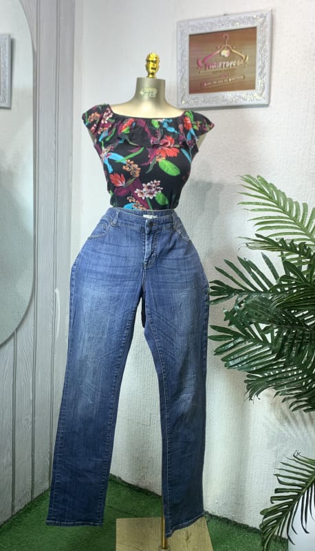 Vibrant Floral Off-Shoulder Ruffle Crop Top