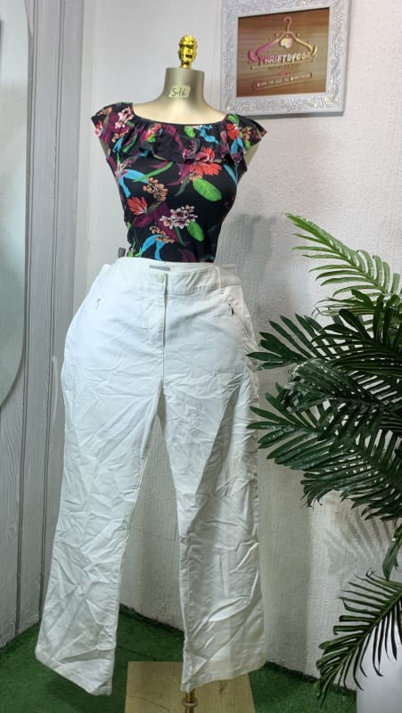 Floral Ruffle Off-Shoulder Top & White Casual Trousers Set