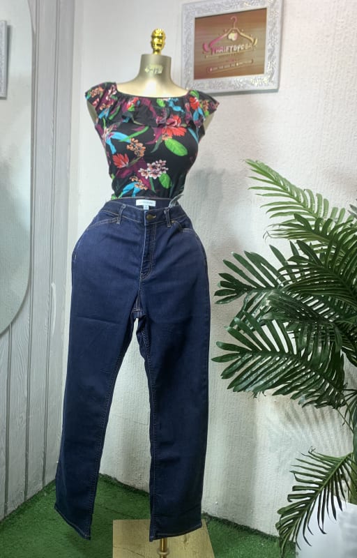 Women's Floral Ruffle Off-Shoulder Top & Dark Wash Jeans