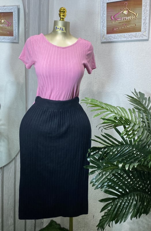 Pink Ribbed Knit Top & Black Midi Skirt Set