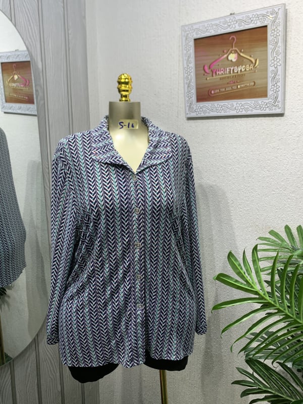 Women's Navy Mint Herringbone Print Button-Up Blouse