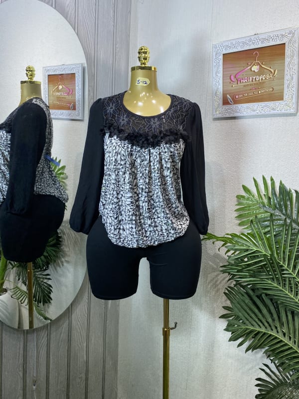 Women's Black & White Floral Print Long Sleeve Top with Lace Detail