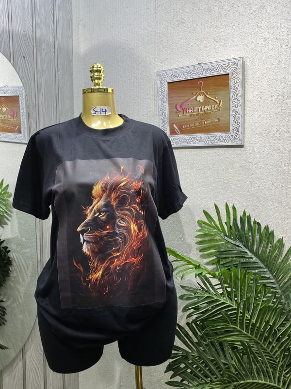 Black Fiery Lion Graphic T-Shirt - Unisex Comfort Tee