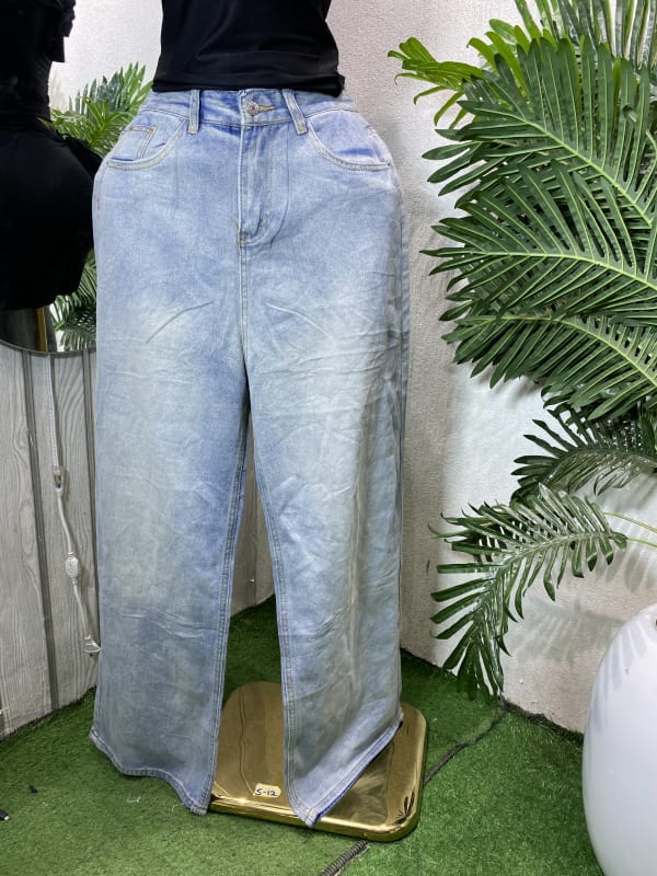 Women's Light Wash High Waisted Wide Leg Jeans