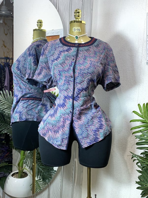 Women's Short Sleeve Button-Up Geometric Pattern Blouse