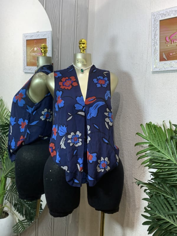 Women's Navy Blue Floral Sleeveless V-Neck Blouse