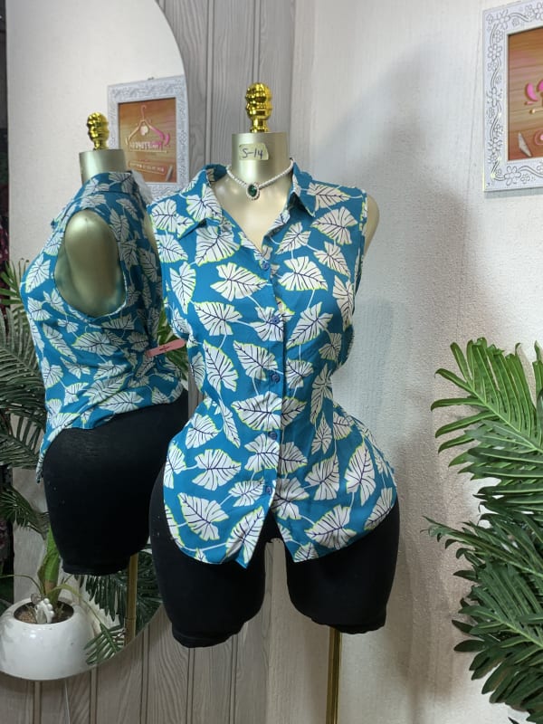 Women's Tropical Teal Leaf Print Sleeveless Button-Down Shirt