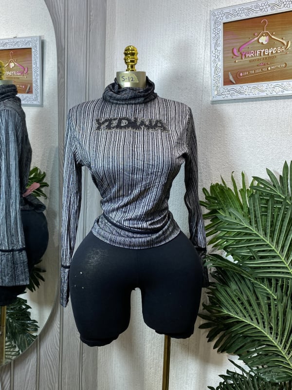 Women's Striped Turtleneck Graphic Long Sleeve Top