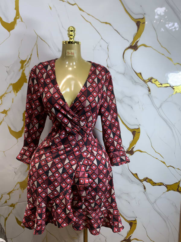 Geometric Print V-Neck Ruffled Hem Wrap Dress