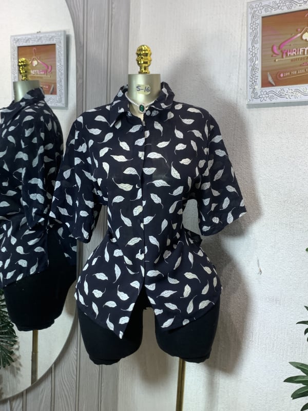 Women's Black Leaf Print Button-Down Short Sleeve Shirt