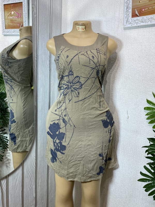 Women's Sleeveless Floral Print Casual Mini Dress - Tan