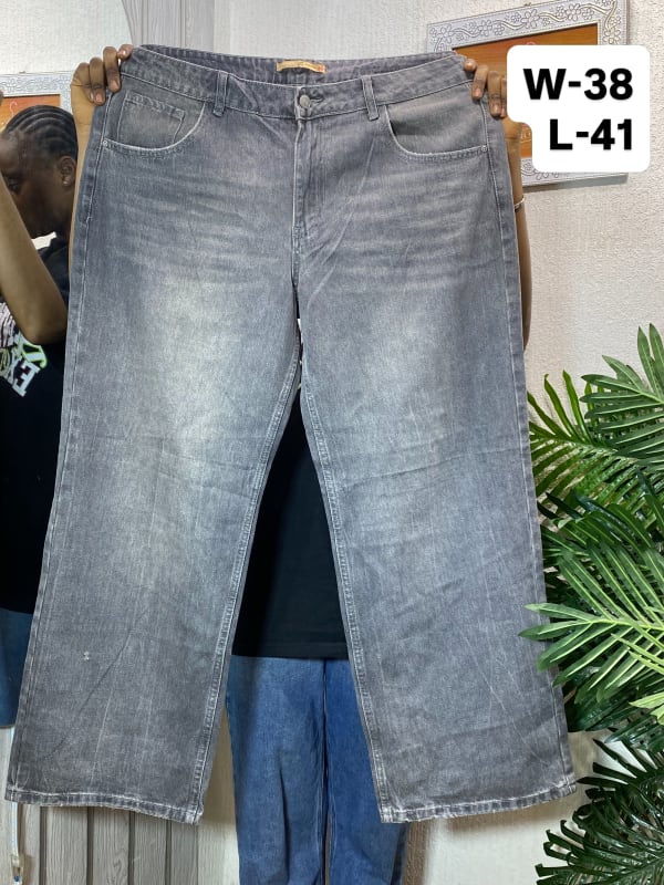 Classic Washed Grey Denim Jeans - Relaxed Fit Size W38 L41