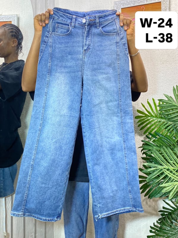 Women's High-Rise Wide-Leg Denim Jeans - Light Wash Blue