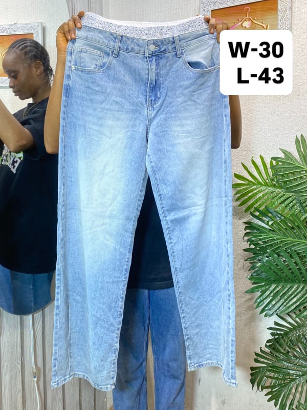 Women's Light Wash High-Waist Rhinestone Trim Jeans