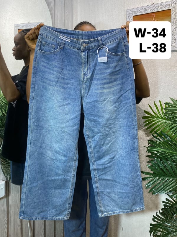 Classic Mid-Wash Wide Leg Denim Jeans