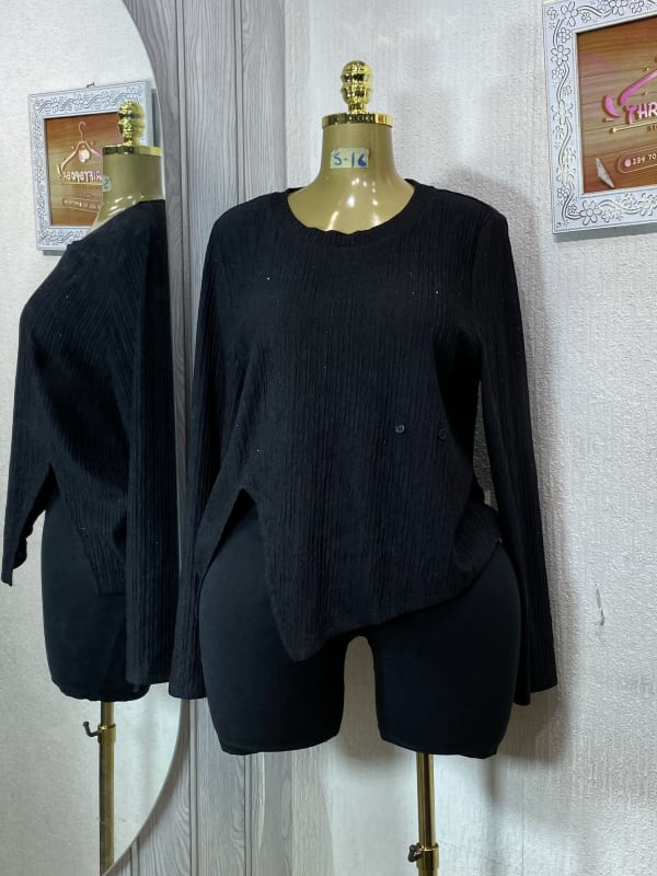 Black Ribbed Long-Sleeve Asymmetric Hem Top