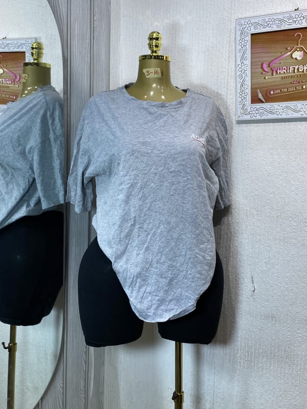 Minimalist Gray Cotton Crew Neck T-Shirt